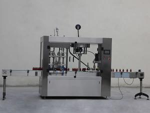 Tapadora y llenadora automática para líquidos de baja viscosidad CBZ-4